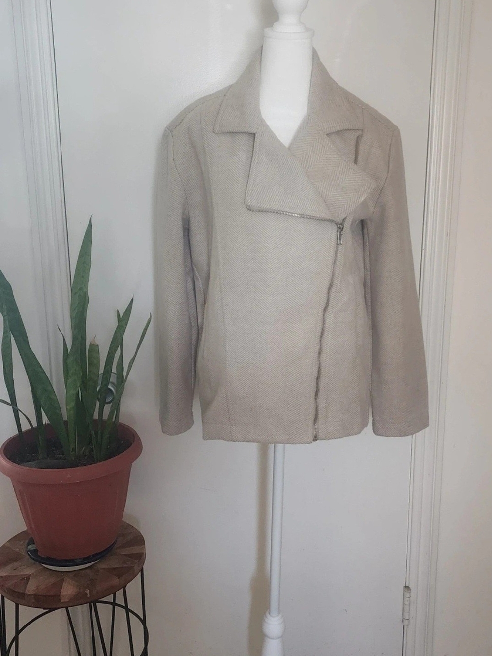 Banana Republic Light Beige Asymmetrical Zip Jacket